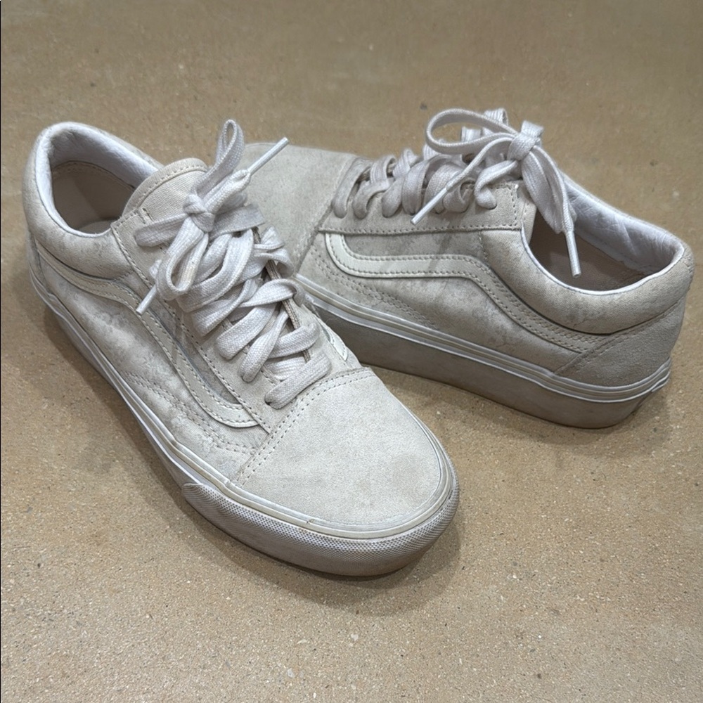 Vans Women's Sneakers in Cream